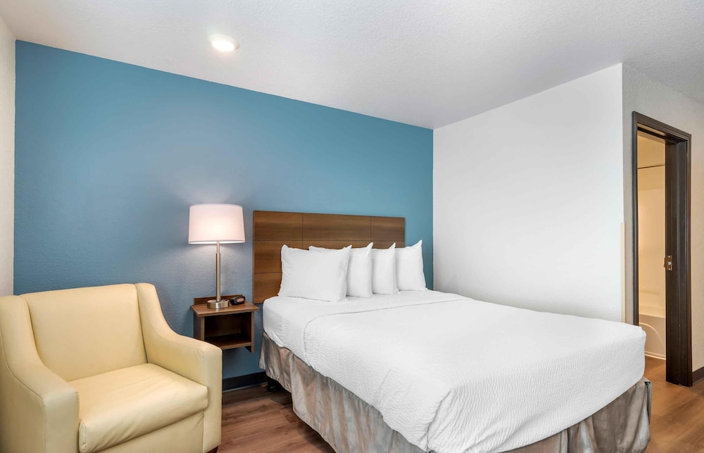 Extended Stay America Suites - Clearwater 20/44