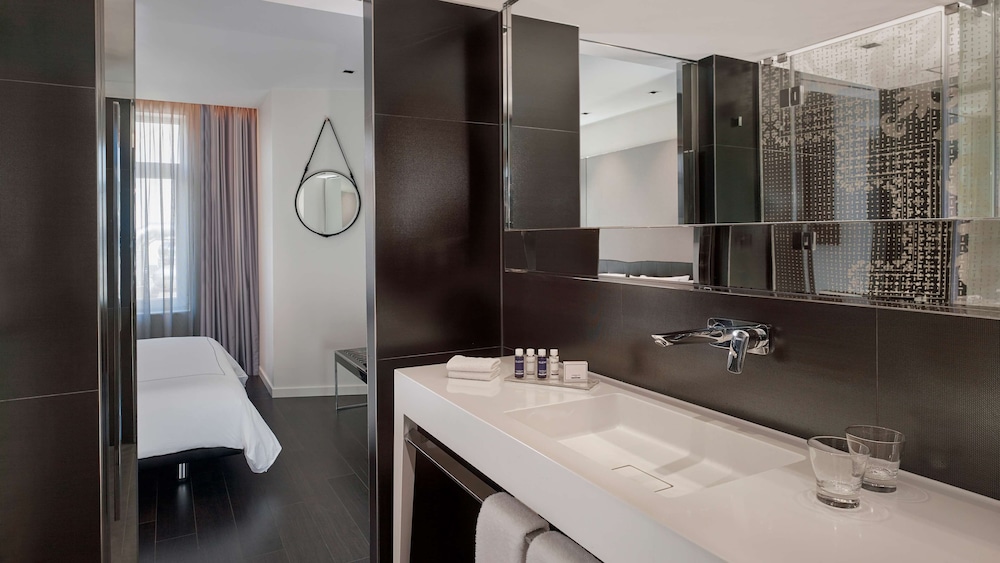 Park Plaza Victoria Amsterdam Hotel 61/64