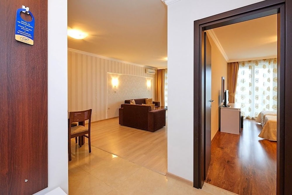 Penelope Palace Apart Hotel 74/87