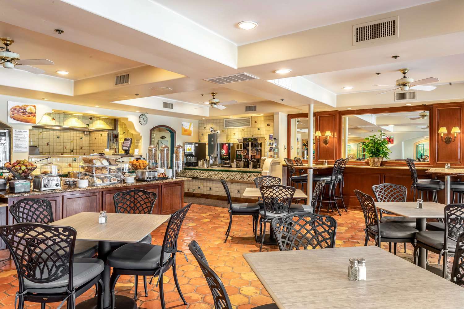 Quality Suites Downtown San Luis Obispo CA 35/58