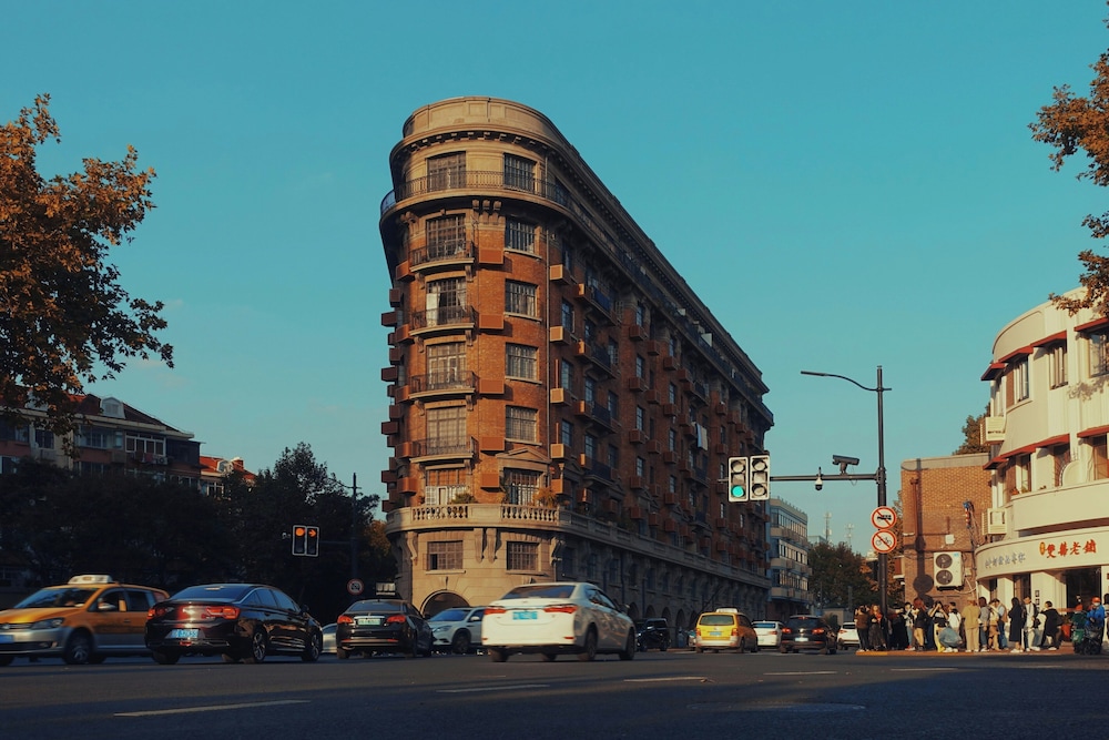 FAIRMONT PEACE HOTEL 40/50