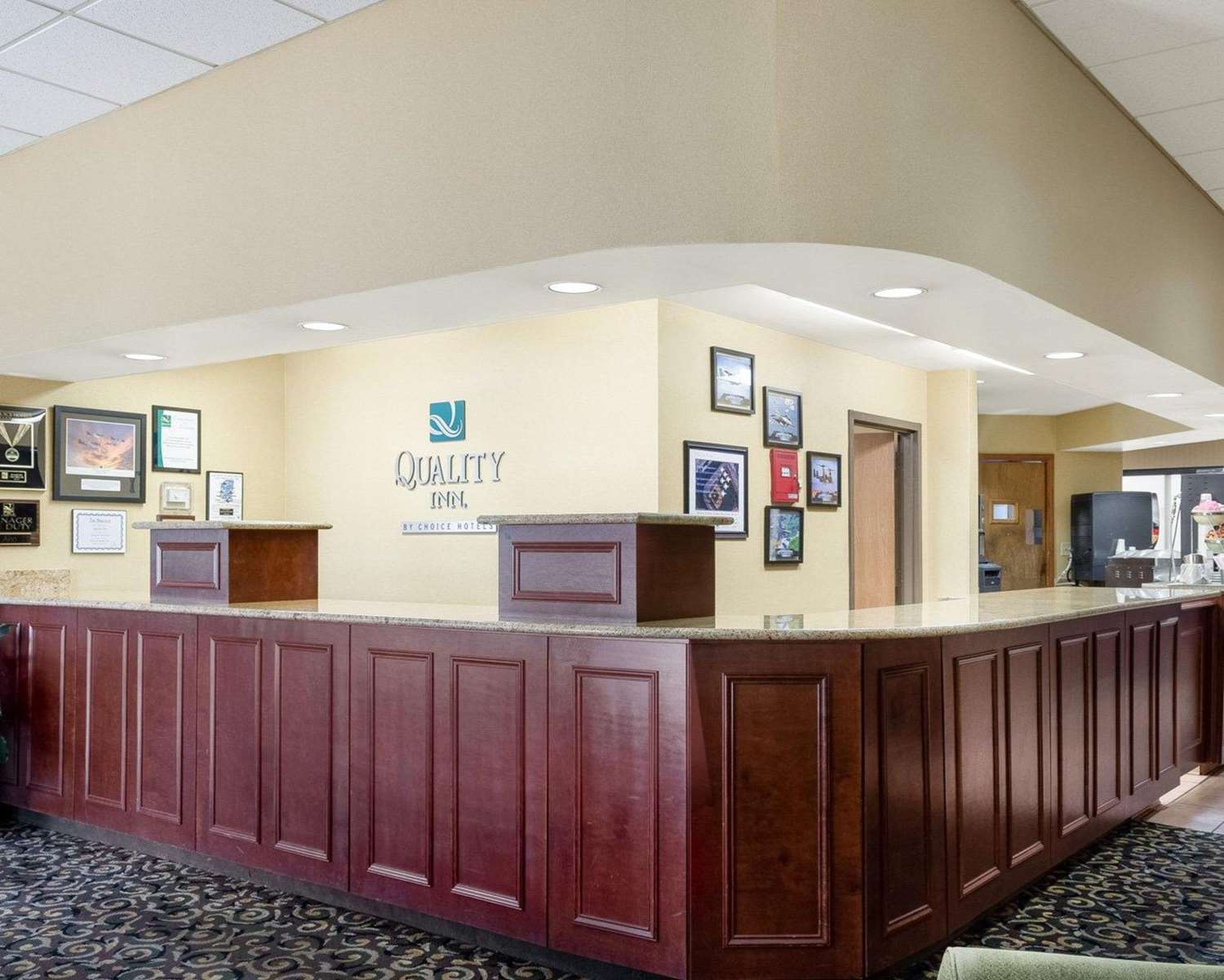Quality Inn Columbus, MS 4/16