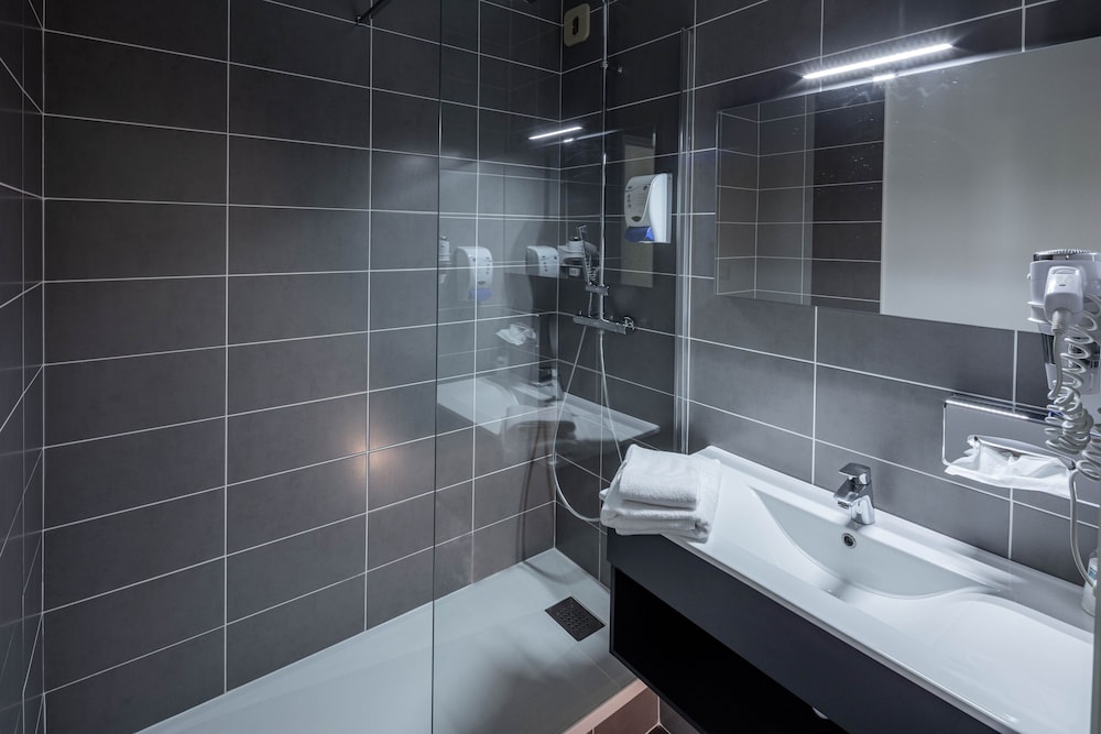 Logis Hotel Noemys Brive - Restaurant Le Teinchurier 23/25