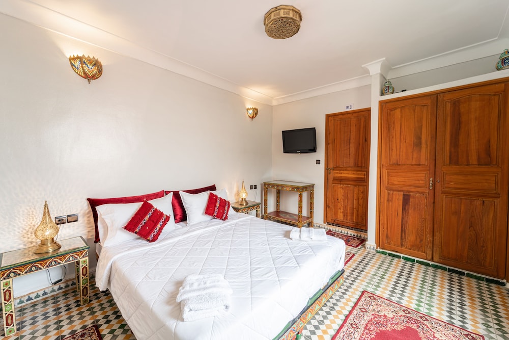 Riad Taj Salma 27/68