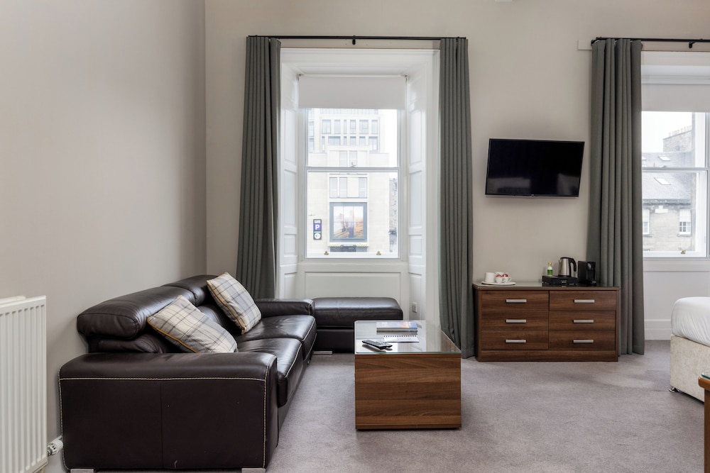 28 York Place 38/56
