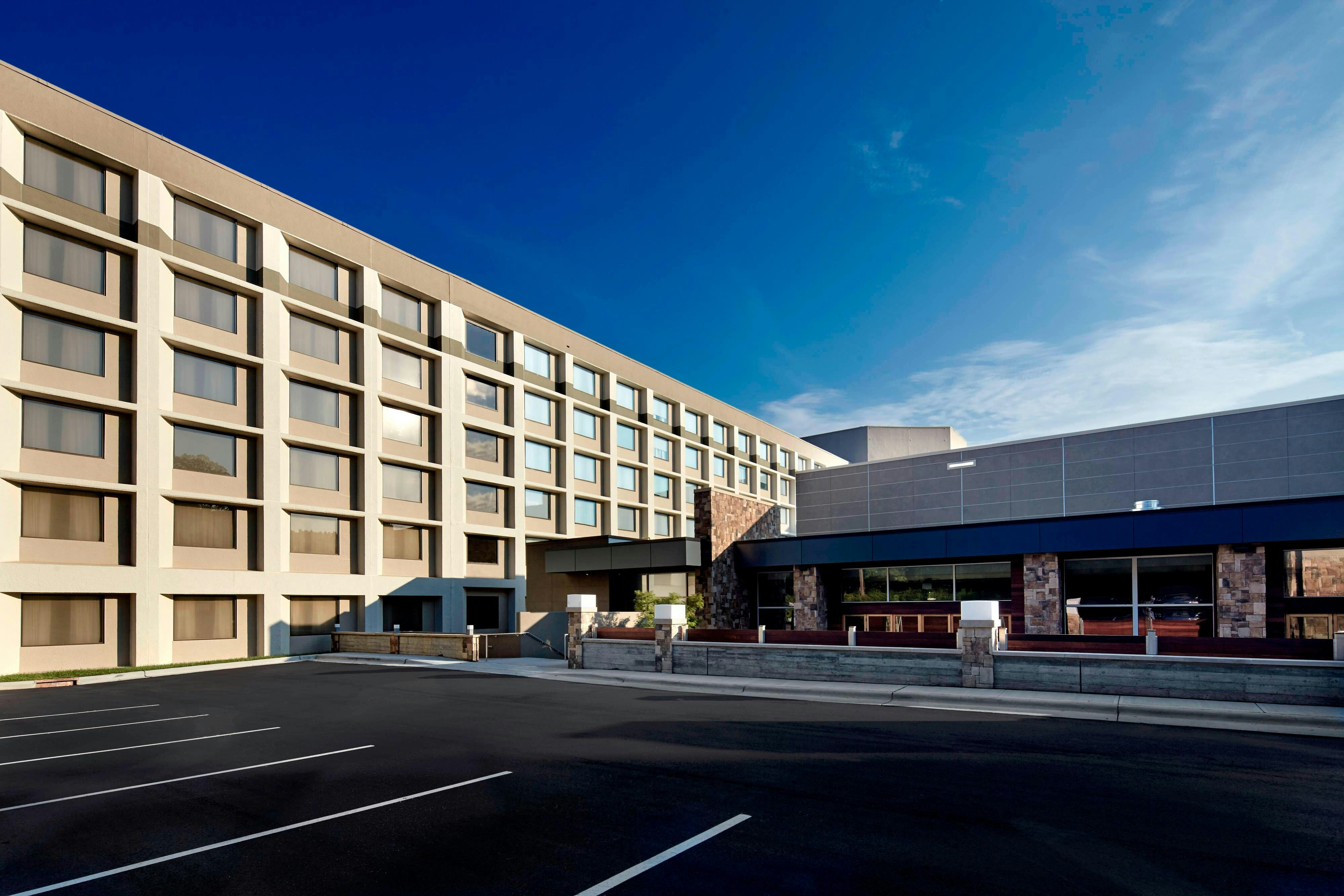 Raleigh Marriott Crabtree Valley 6/64