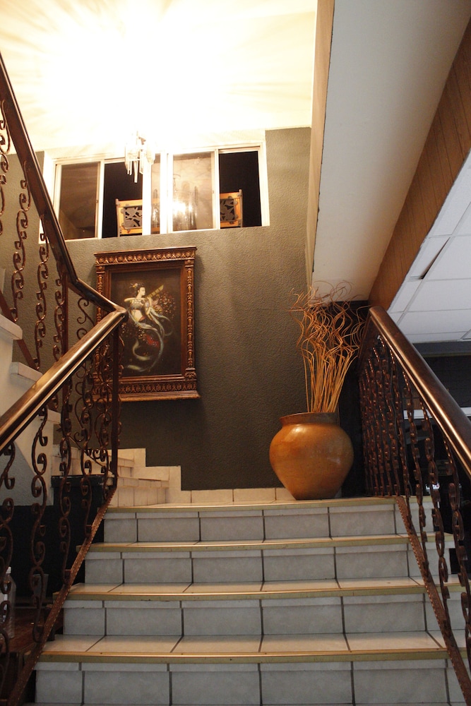 Gran Hotel Paris 32/58