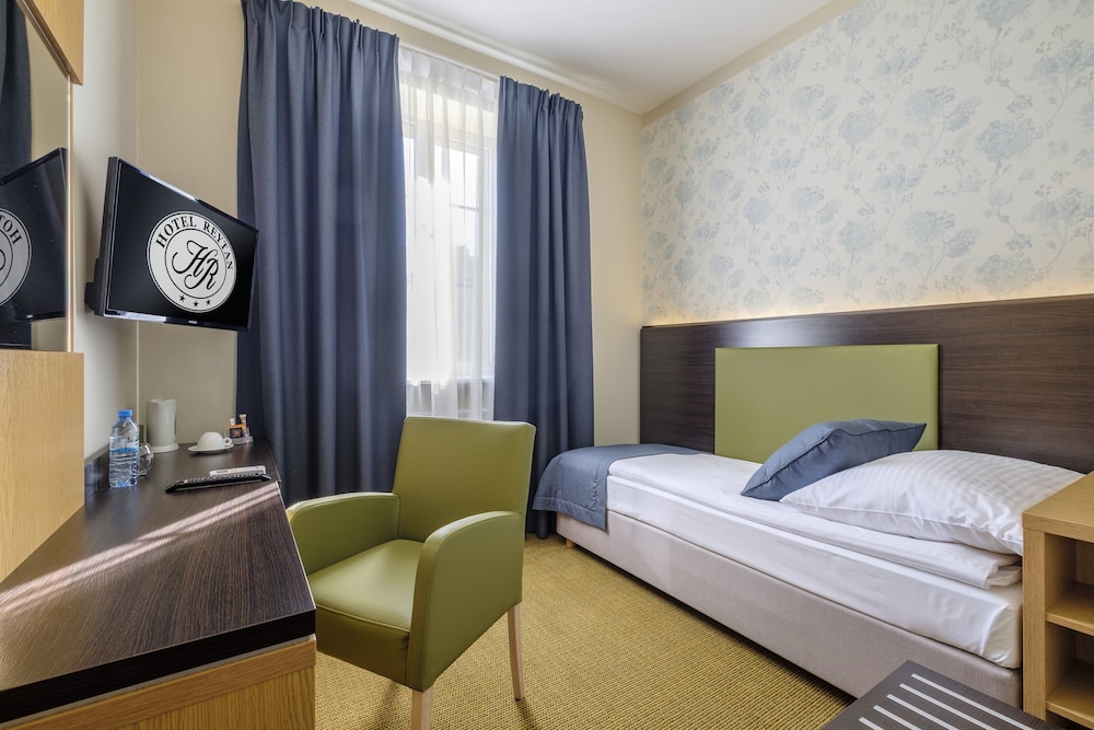 Reytan Hotel 17/41