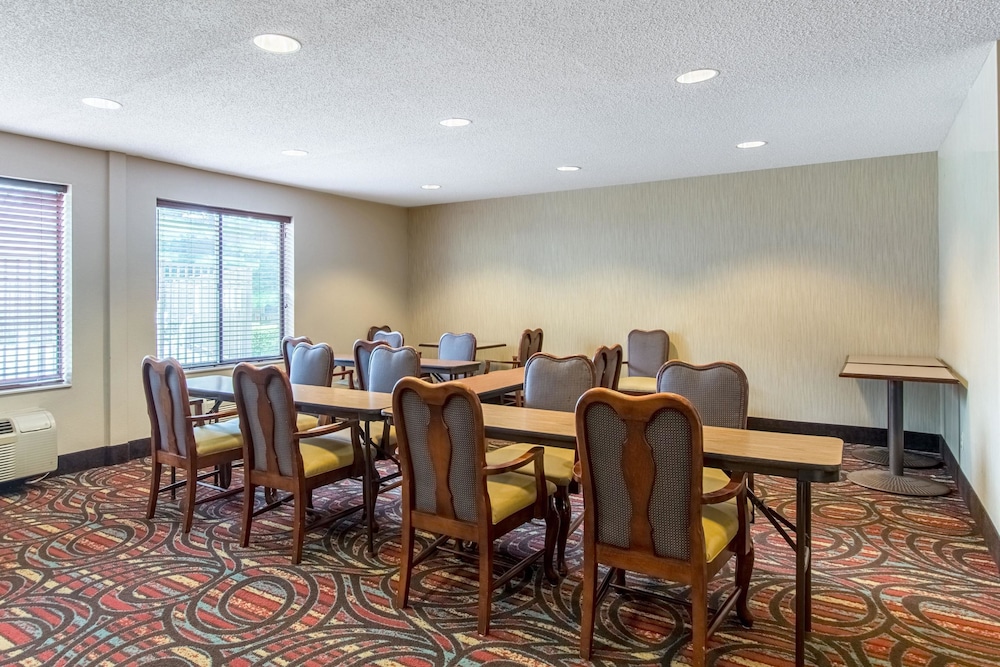 Comfort Inn Evansville East 35/41