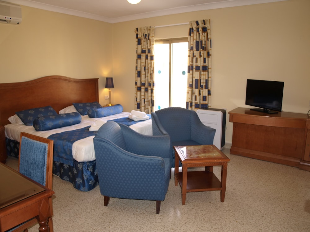 The St. Georges Park Hotel 46/59