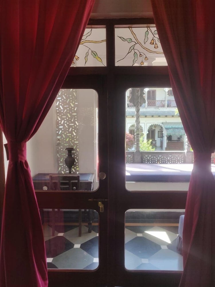 HOTEL RANGNIWAS PALACE 20/52
