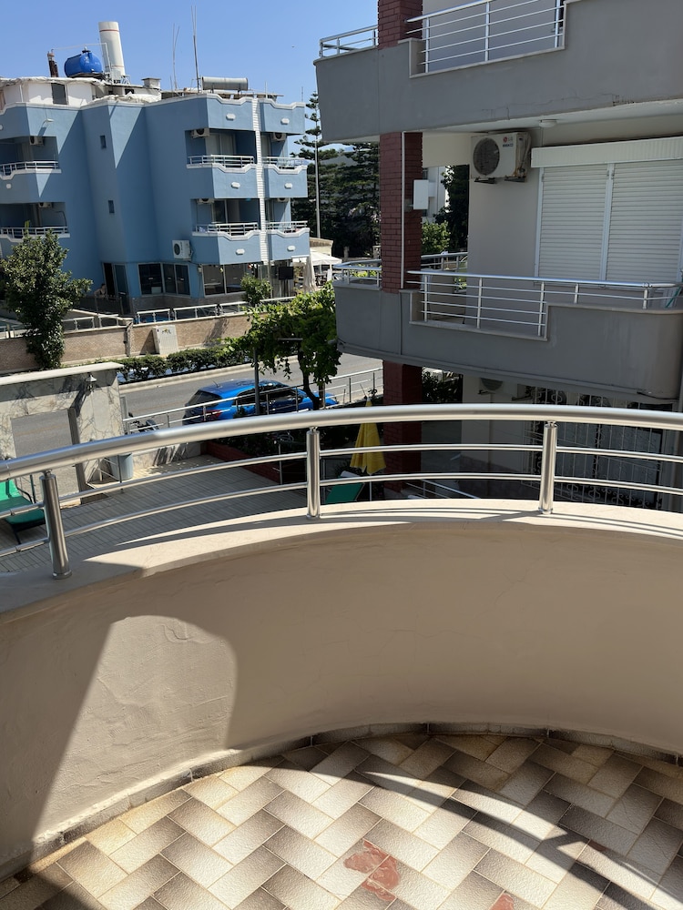 Soykan Hotel 61/62