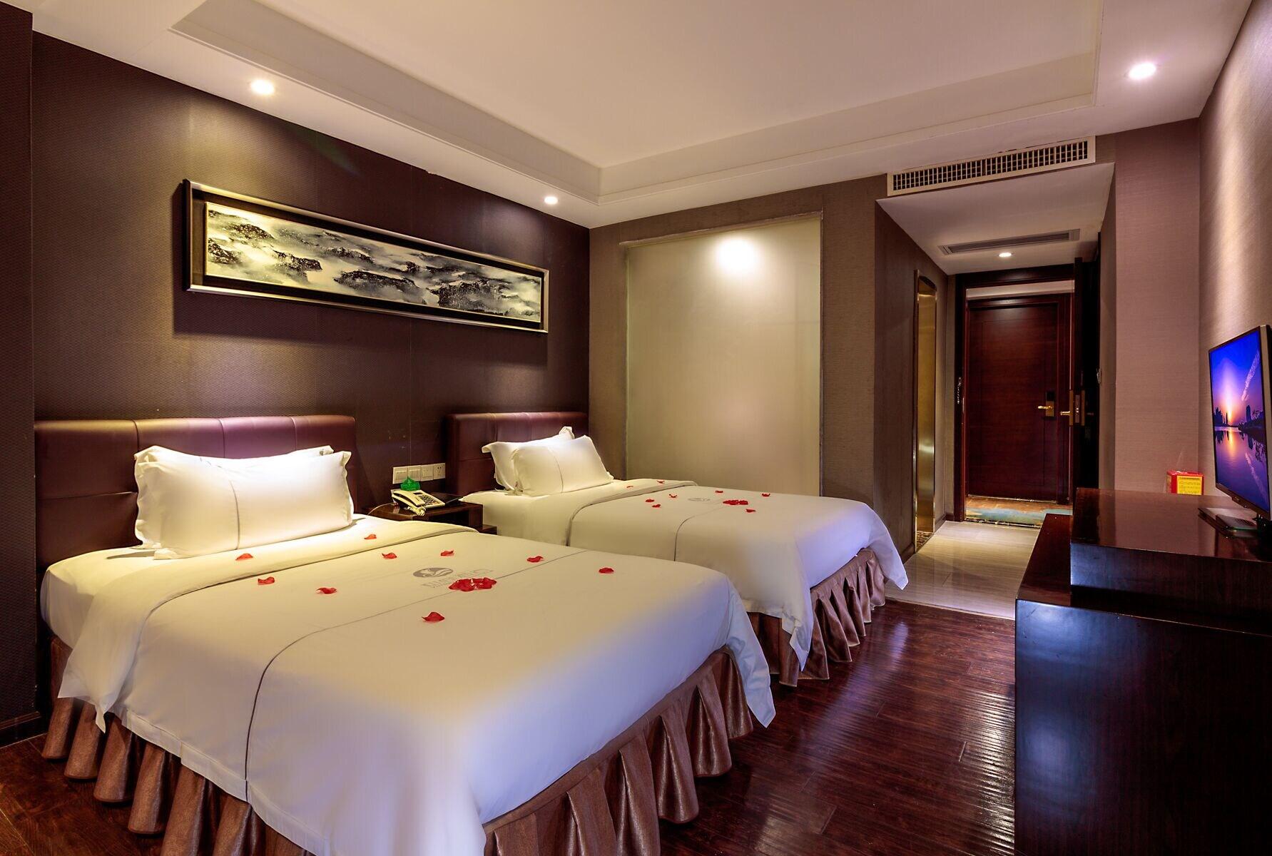 Vienna Hotel (Guangzhou Beijing Road Pedestrian Street Big Buddha Temple) 17/38