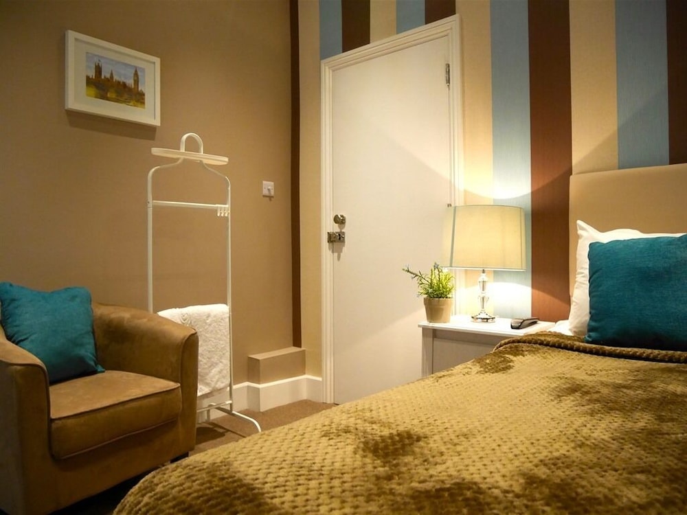 RAVNA GORA HOTEL 33/67