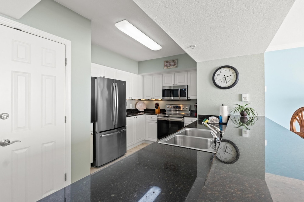 236 Emerald Beach Resort 63/80