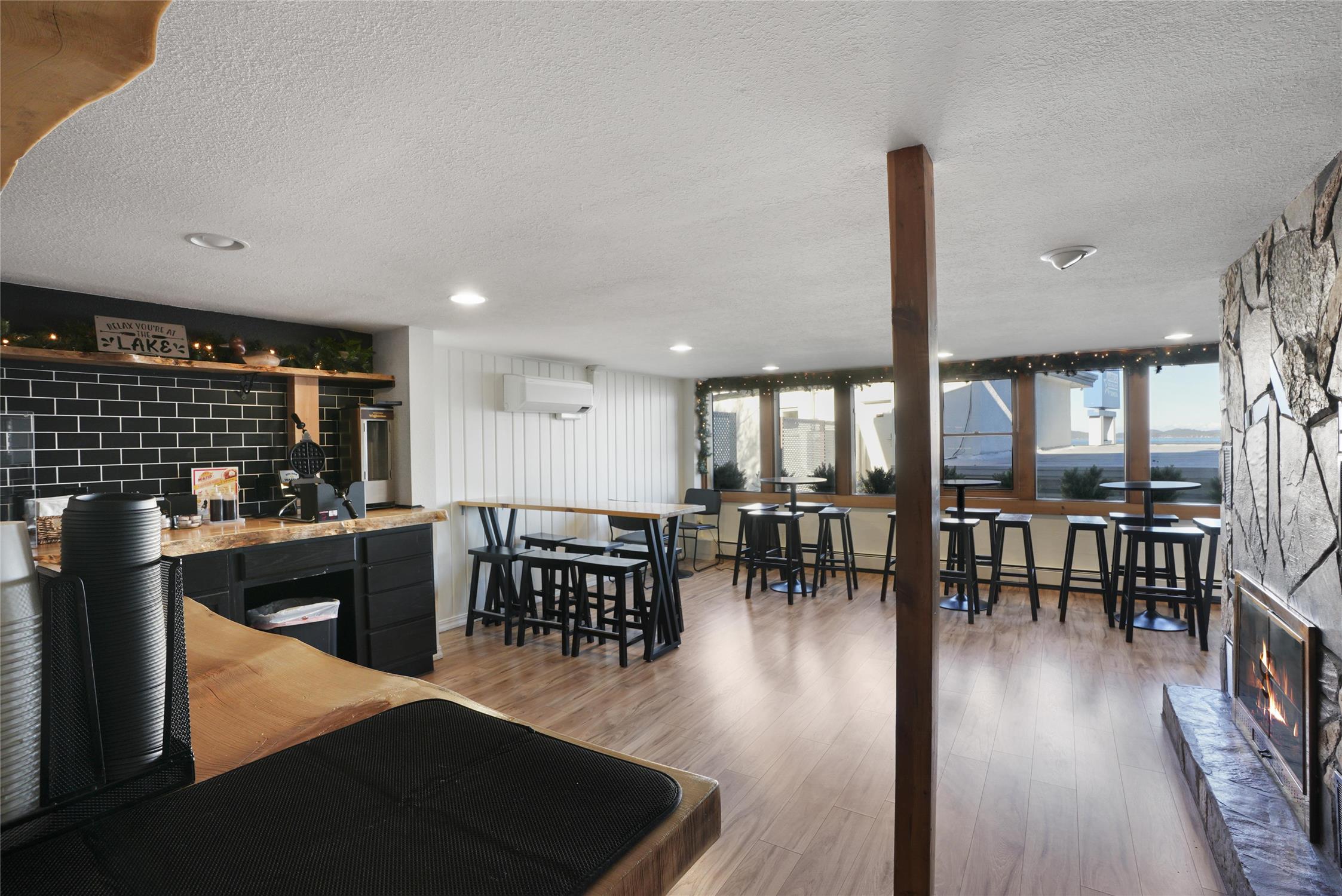 Americas Best Value Port Polson Inn 47/67
