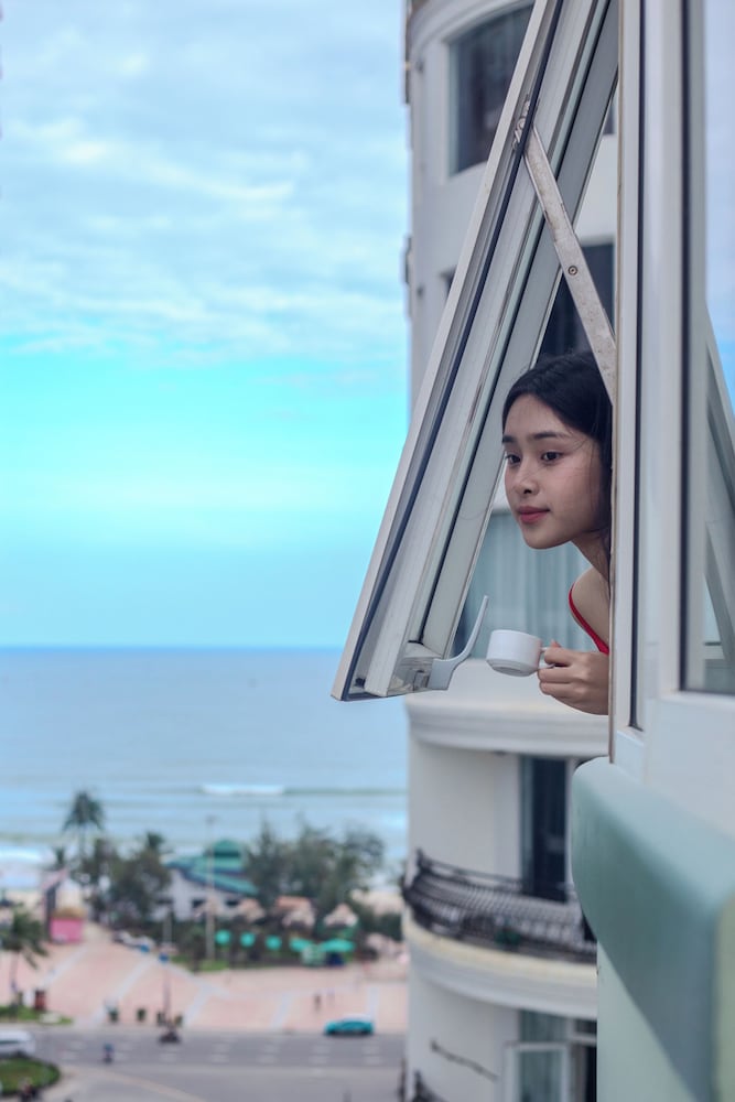 Misa Hotel 4/75