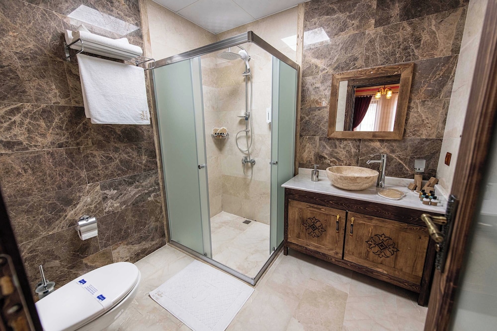 Volare Stone Hotel 41/43