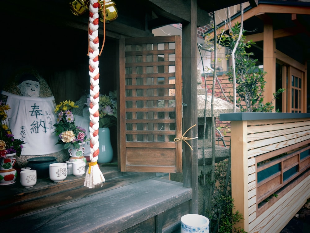 Jizo House 7/48