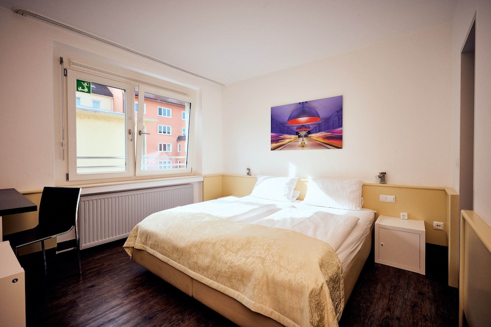 The 4 You Hostel Hotel 19/58