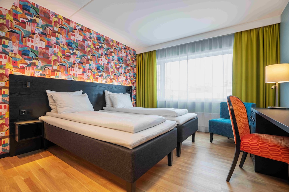 Standard, Twin Beds