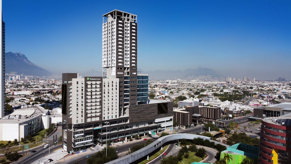 Holiday Inn Express Monterrey Fundidora 24/74