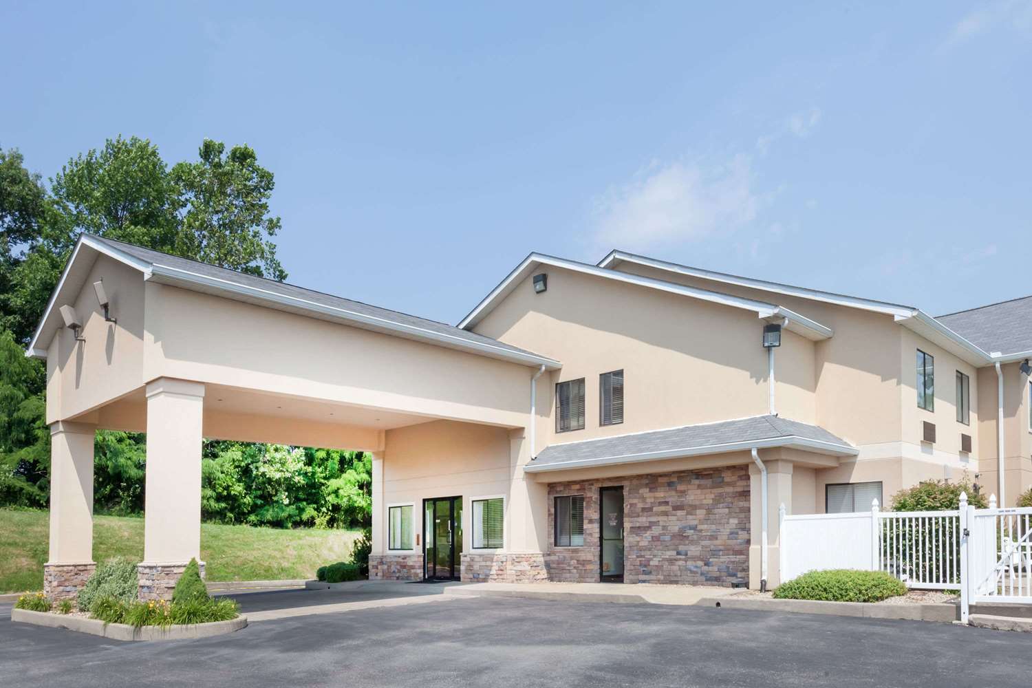 Ramada by Wyndham Tell City 5/35