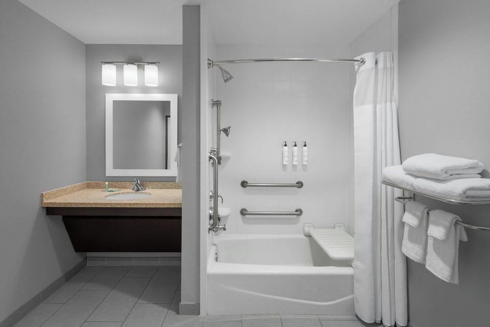 Towneplace Suites By Marriott Carlsbad 55/57