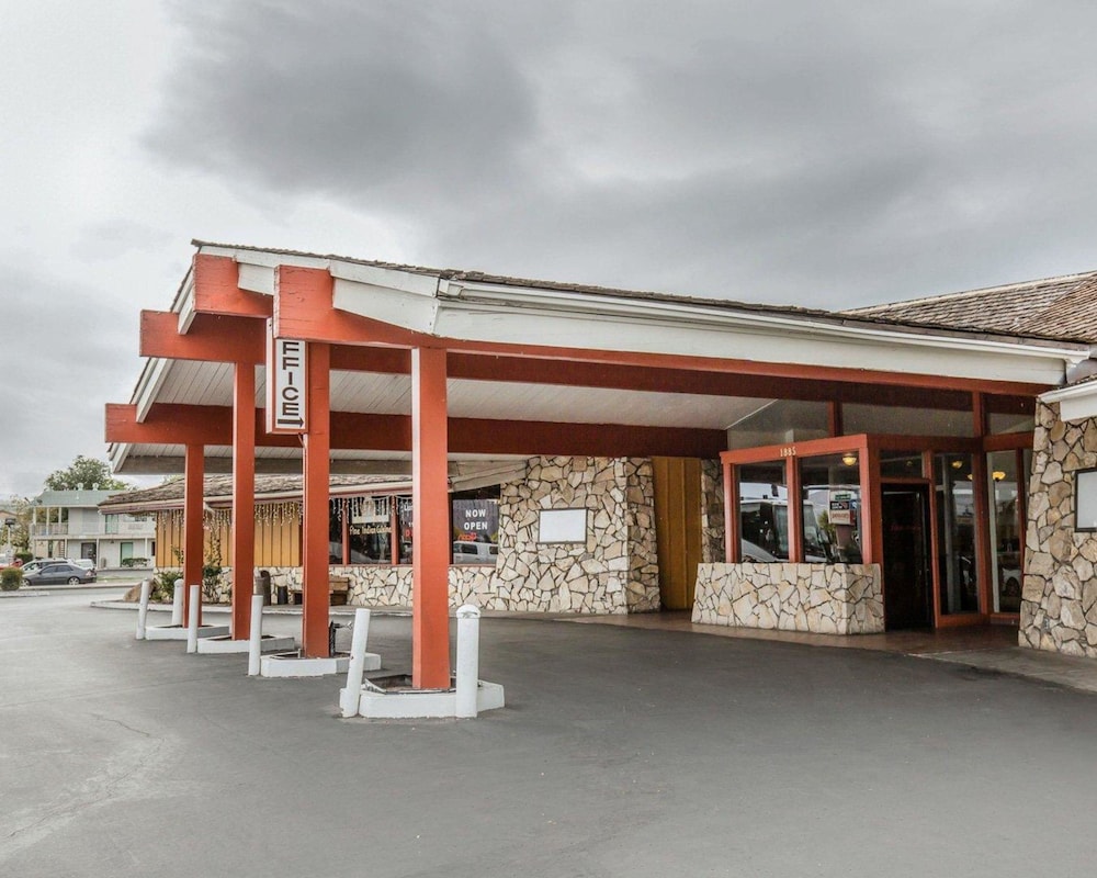 Econo Lodge New Reno Sparks Convention Center 9/30