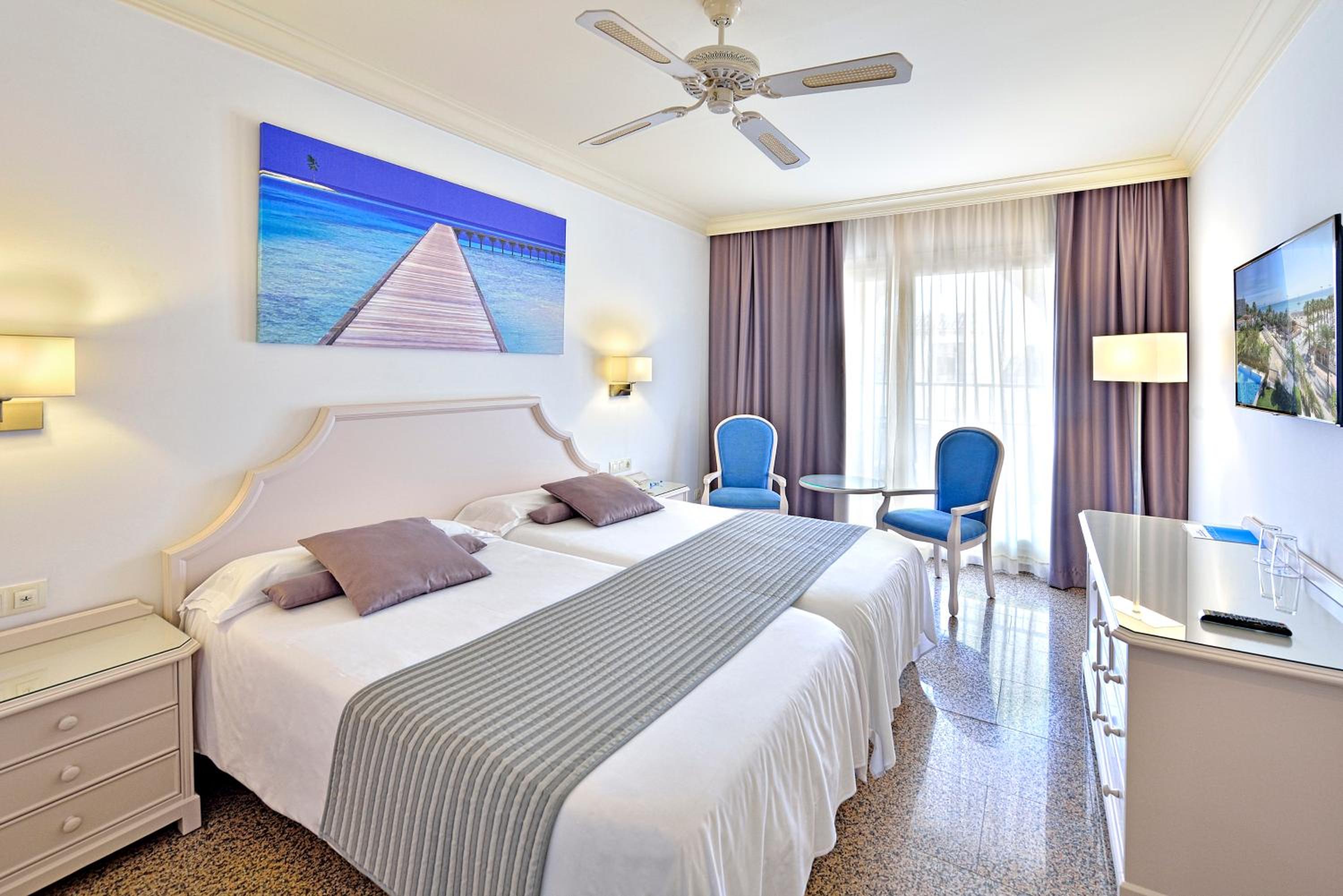 Room, Double or Twin Bed, Side Sea View