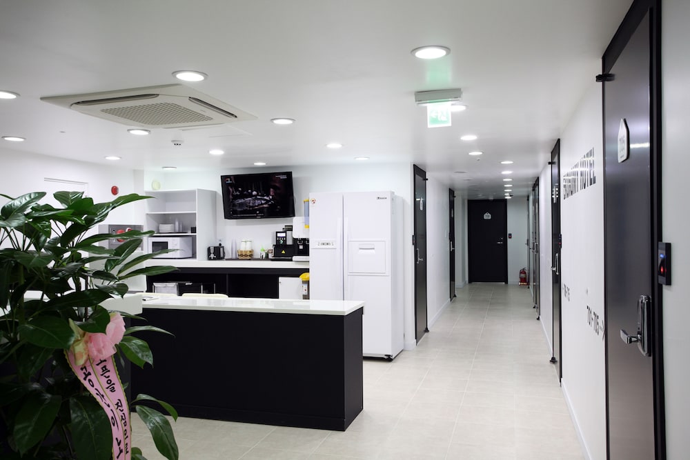 Ekonomy Hotel Myeongdong Premier 10/48