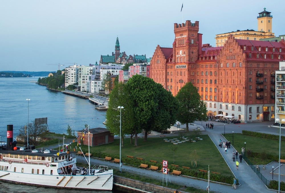 Elite Hotel Marina Tower 60/67