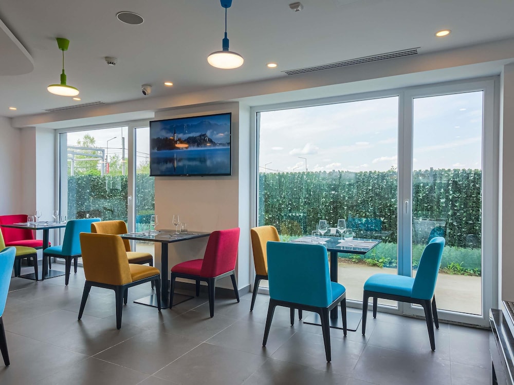 ibis Styles Bucharest Airport 44/54