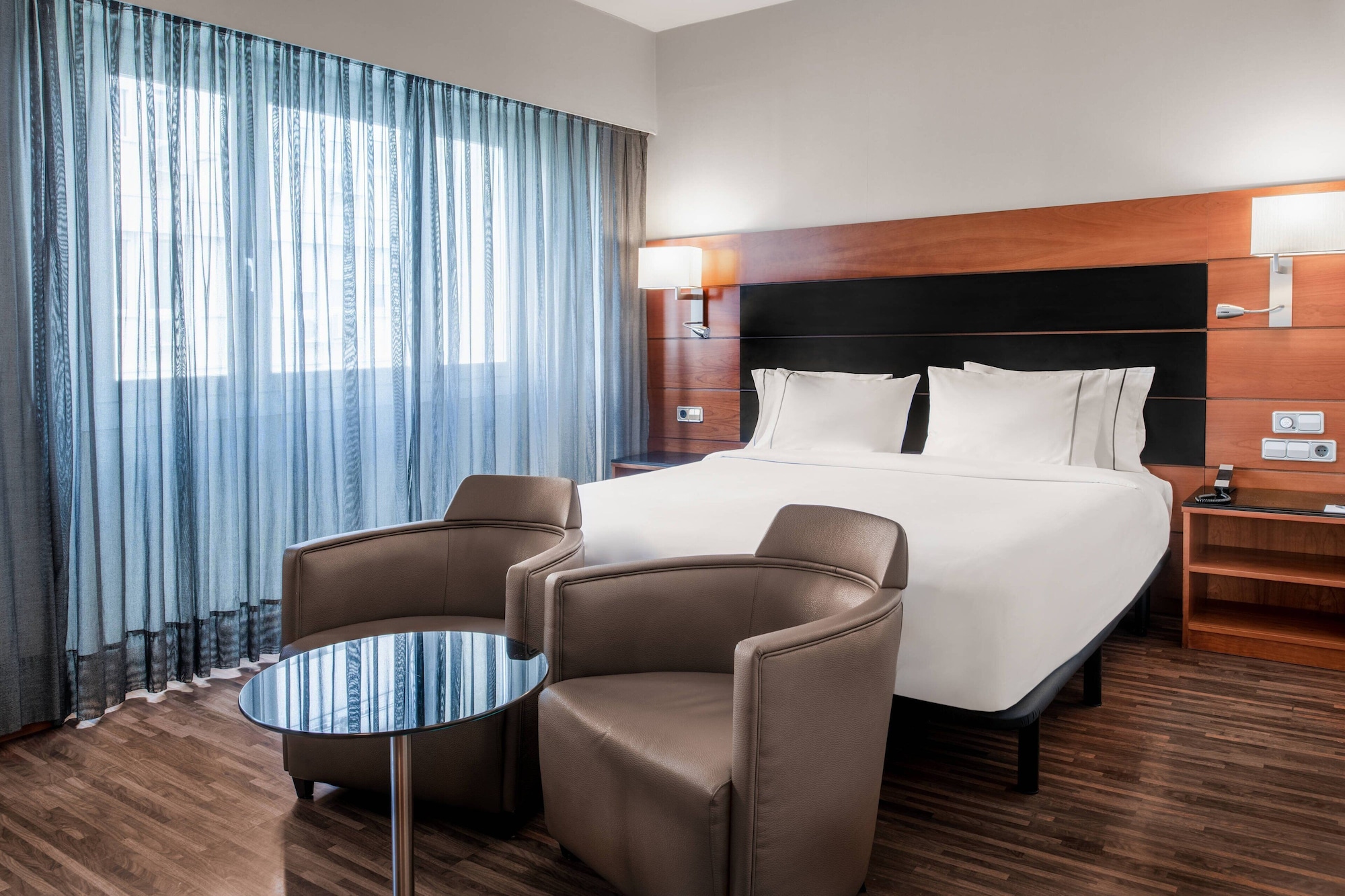 Plus, Standard, King Bed