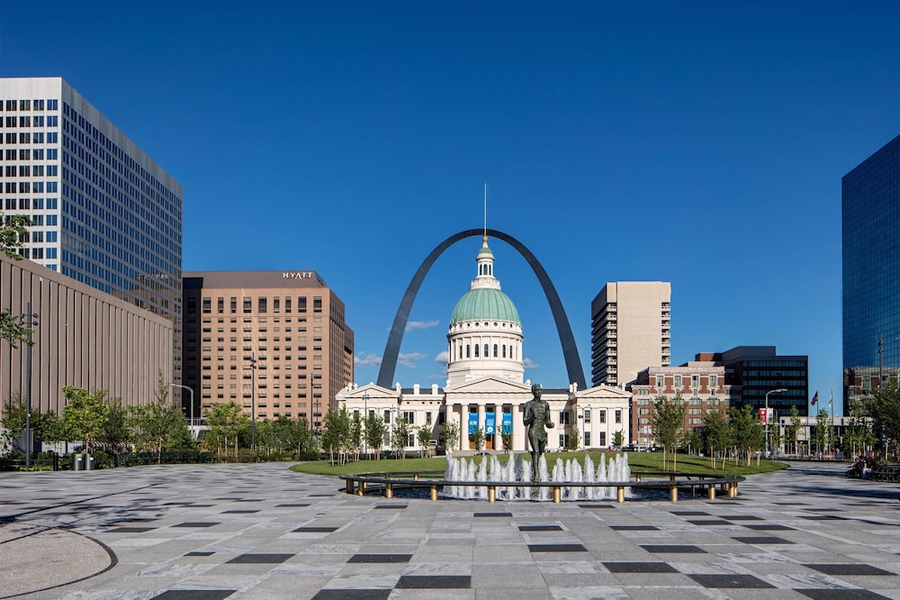 Hyatt Regency Saint Louis at The Arch 68/76