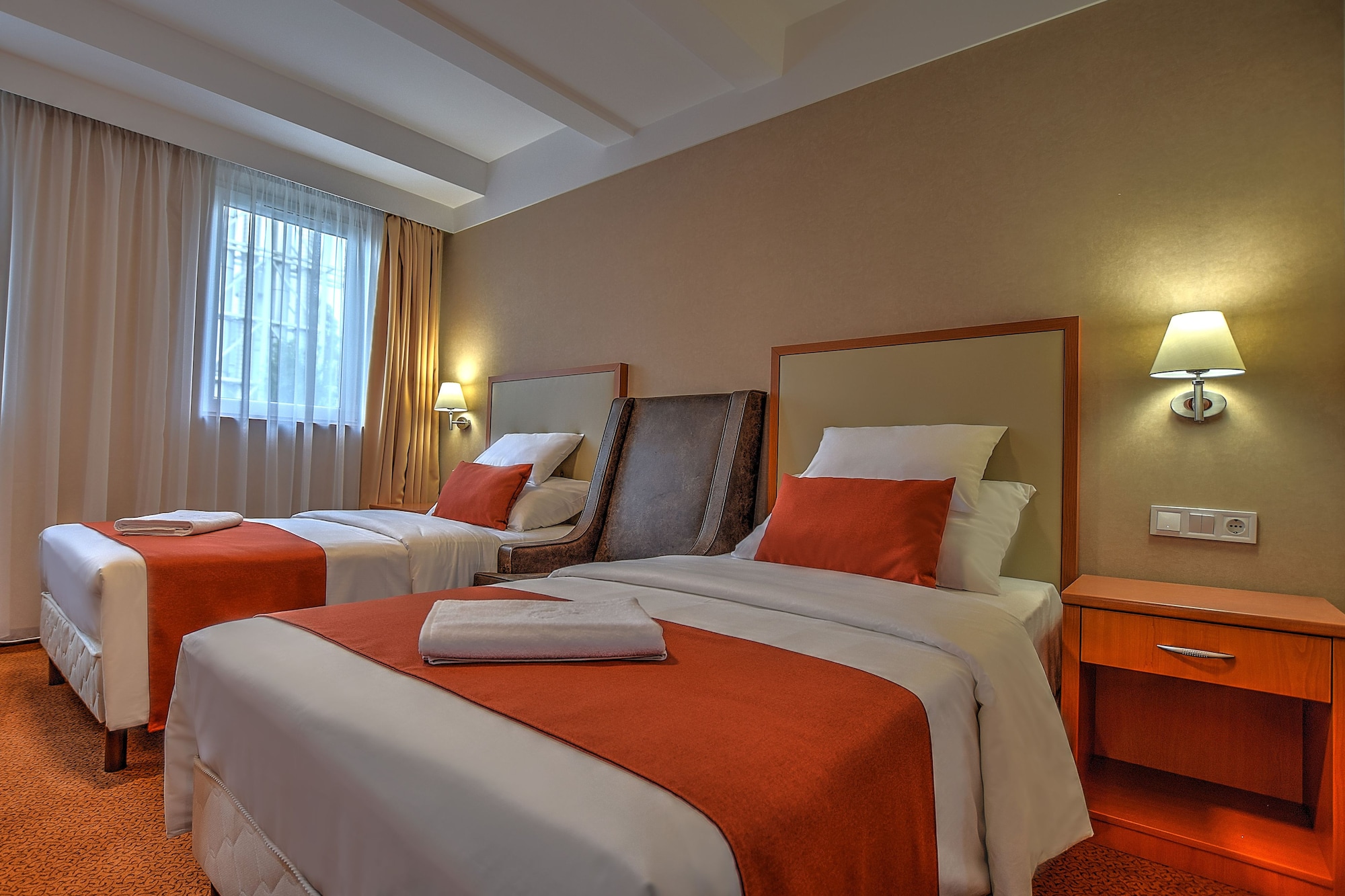 BUSINESS, TWIN BEDS
