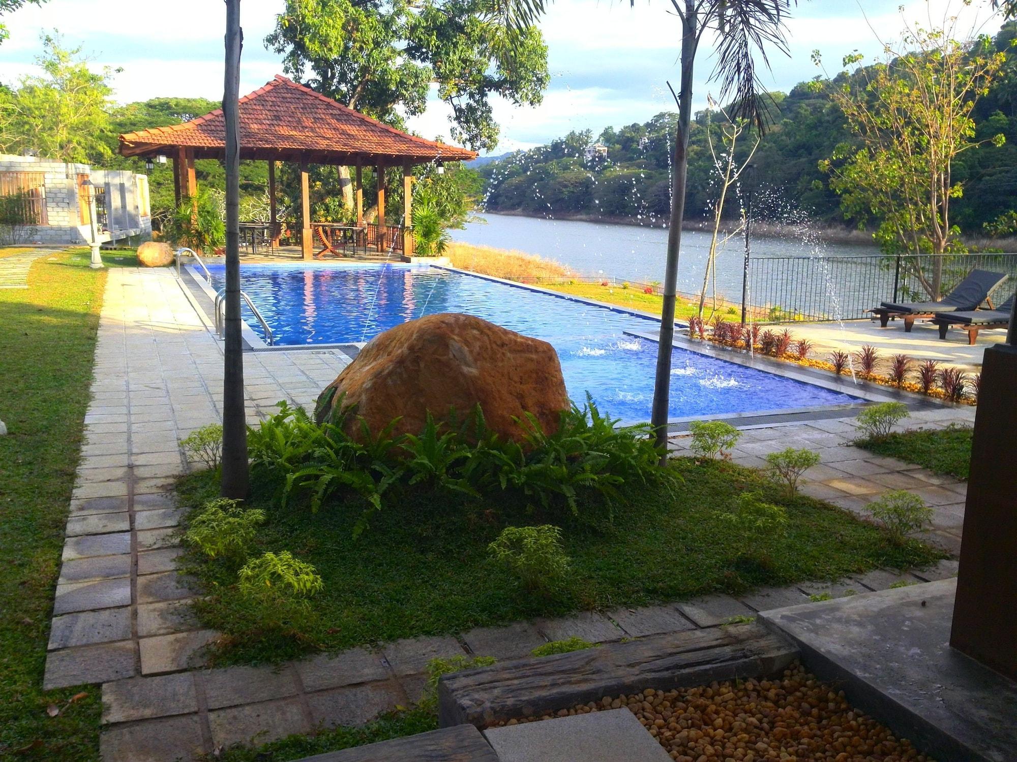 Serendip Stone Hotel and Bungalow 31/41