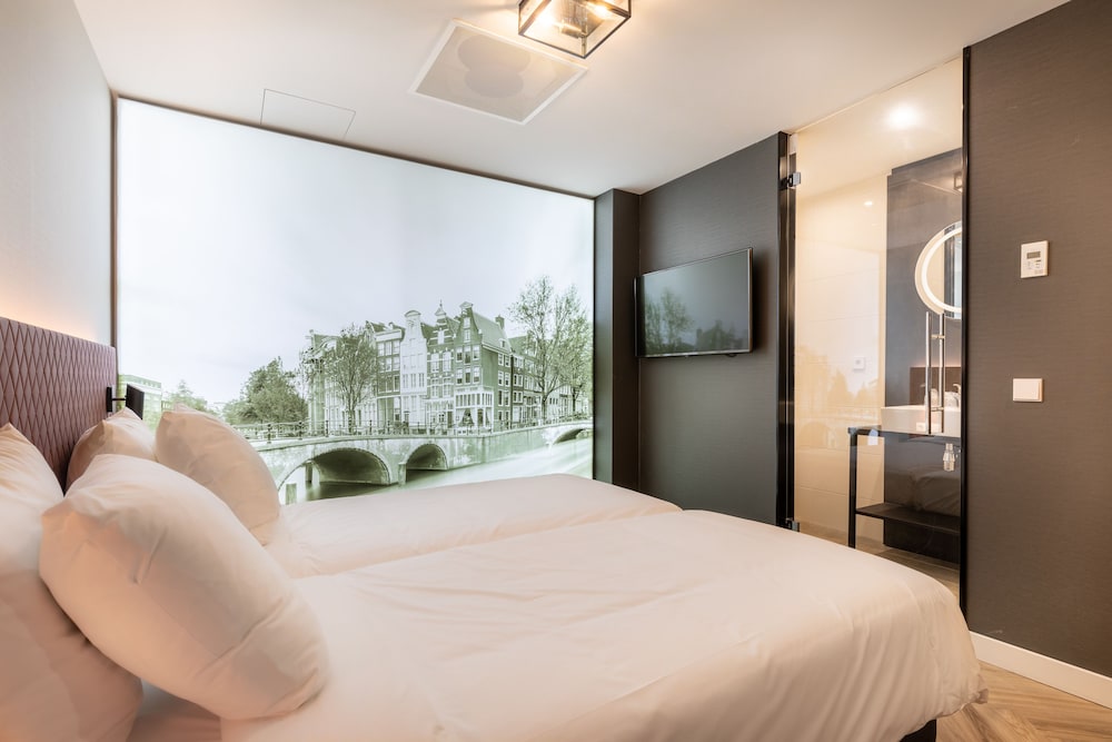 Hotel New Kit 25/59