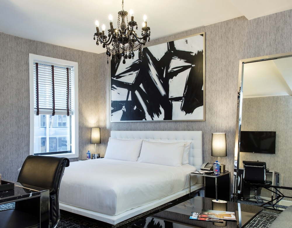 The Square Hotel 28/50