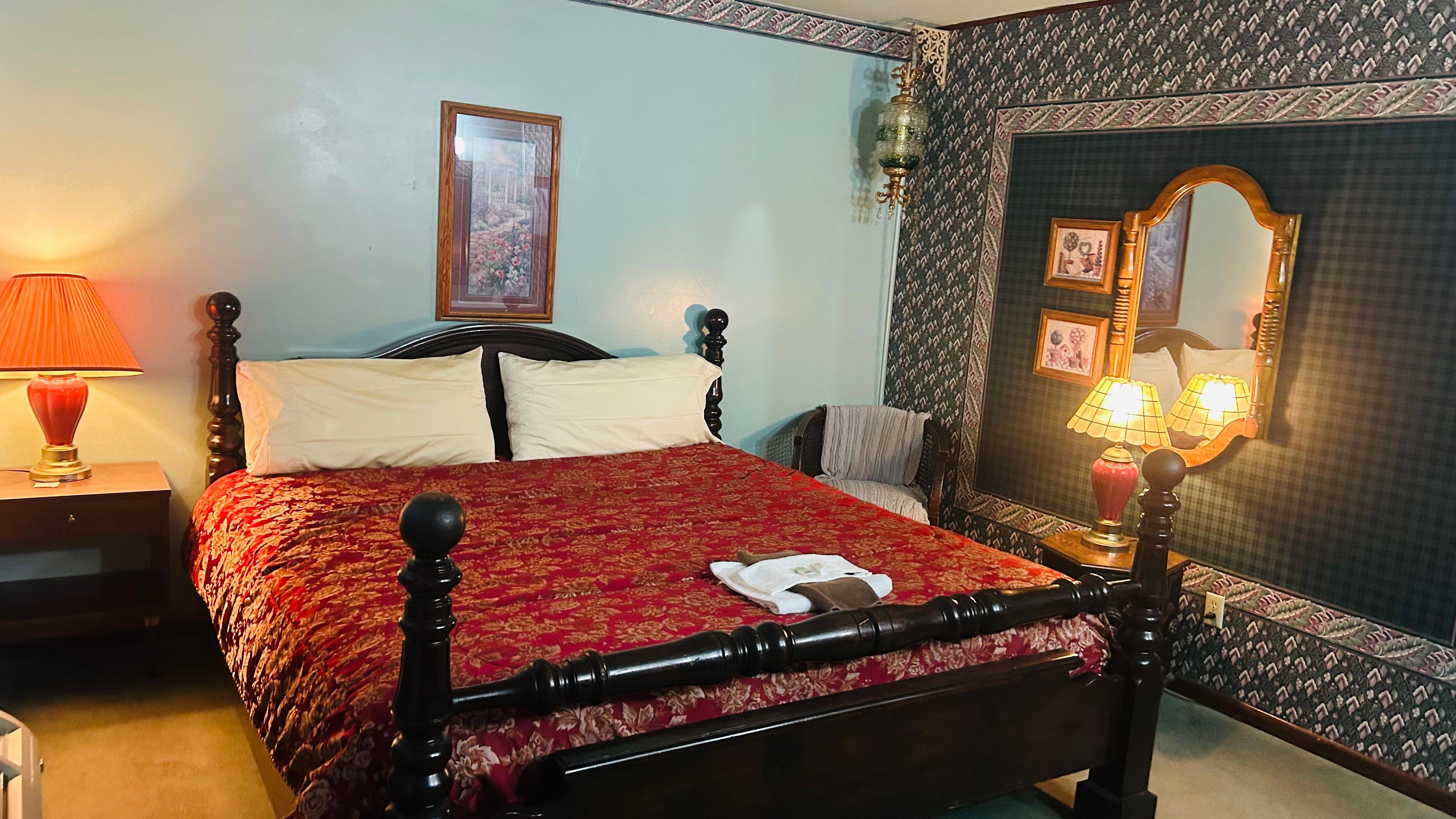 Victorian Inn Motel & Suites 12/48