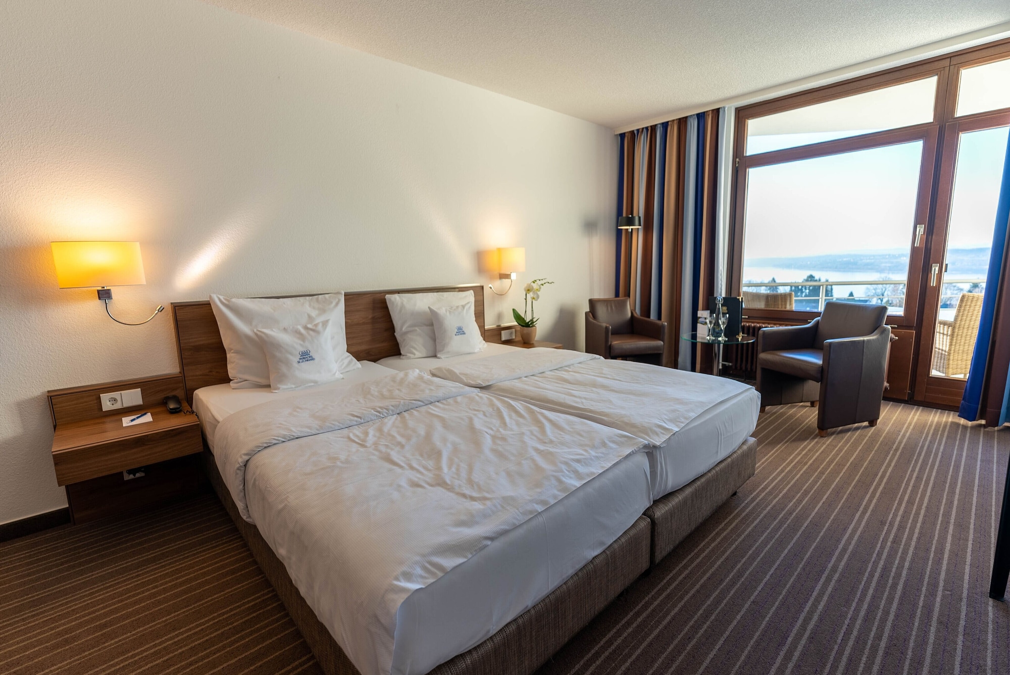 Room, Double Bed, Lake Side