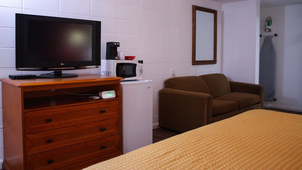 Capital O Budget Inn Ontario I-84 35/52