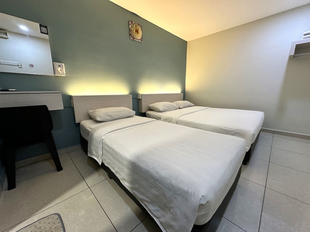 De Uptown Hotel Pj 222 36/57
