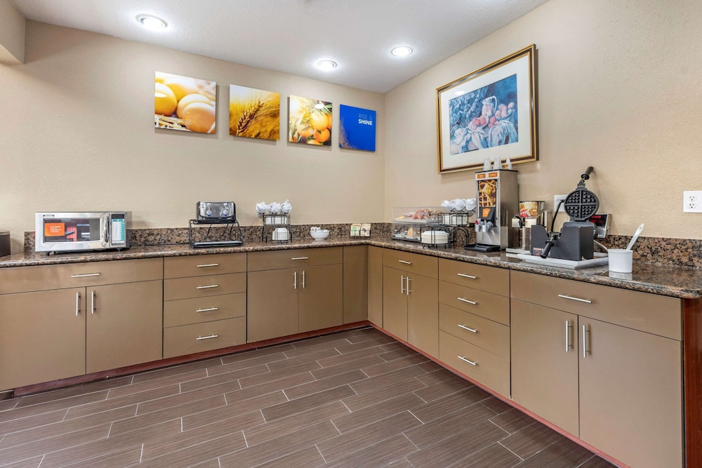 Comfort Inn & Suites Kelso - Longview 32/40