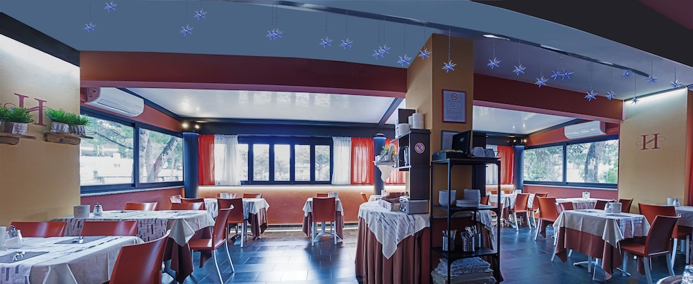 Hotel Savoia 48/62