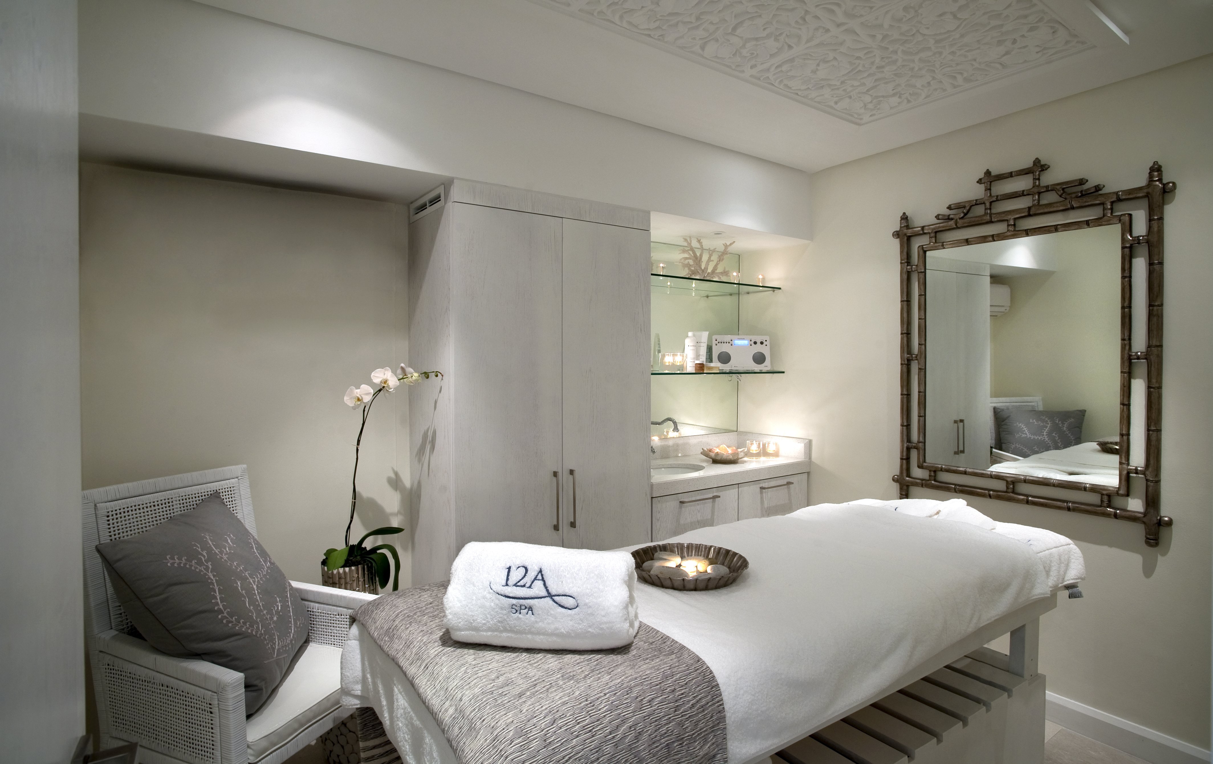 The Twelve Apostles Hotel And Spa 20/65