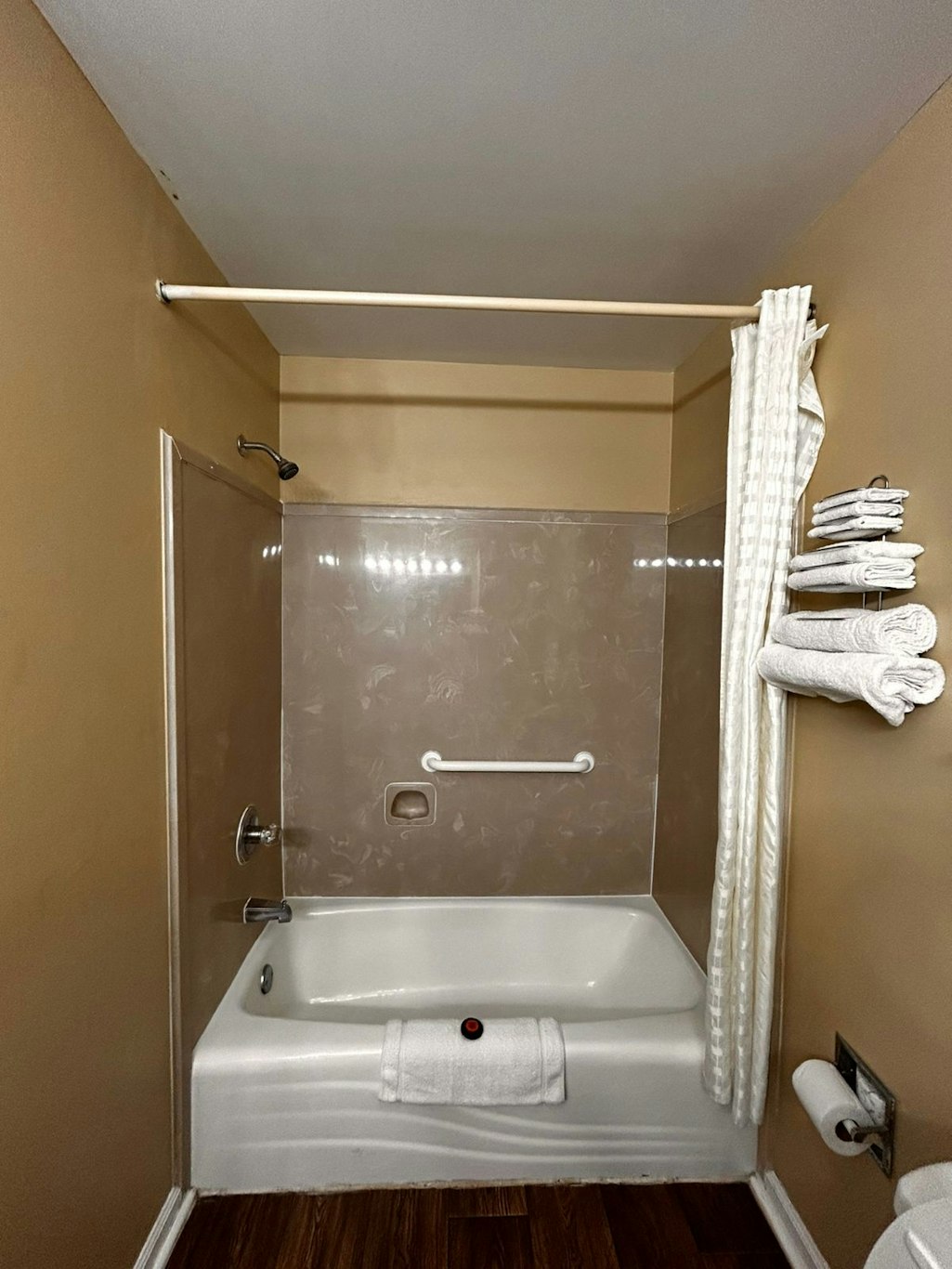 Plantation Oaks Suites & Inn Millington 26/36