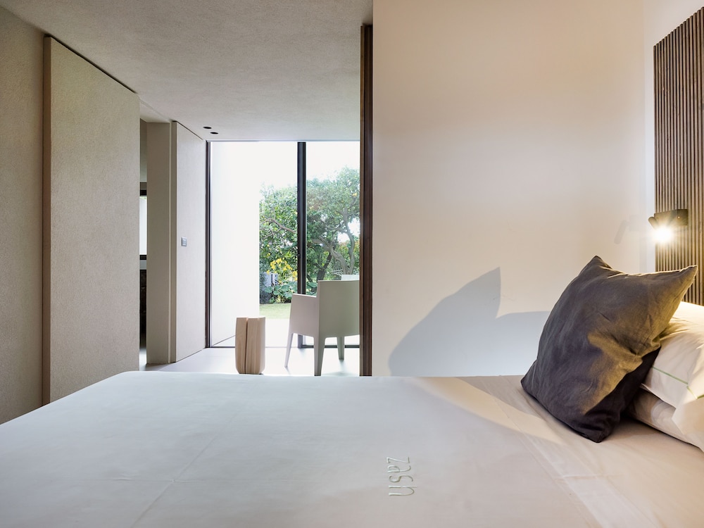 Zash Country Boutique Hotel 12/69
