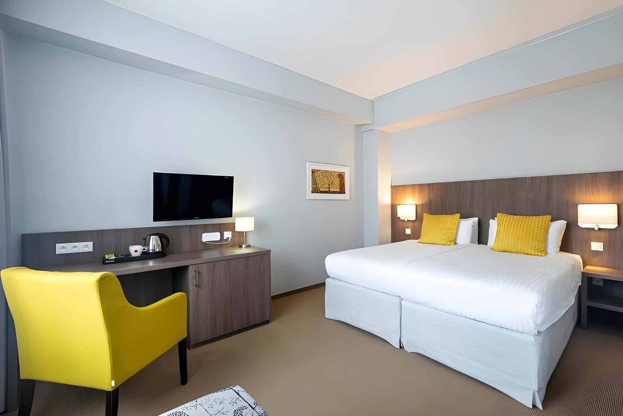 Business, Double Bed