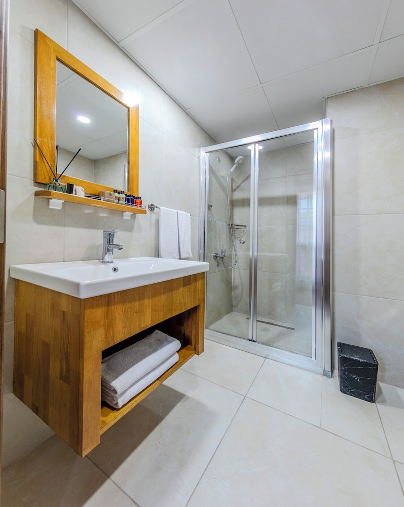 Sultan Hamit Hotel 56/57